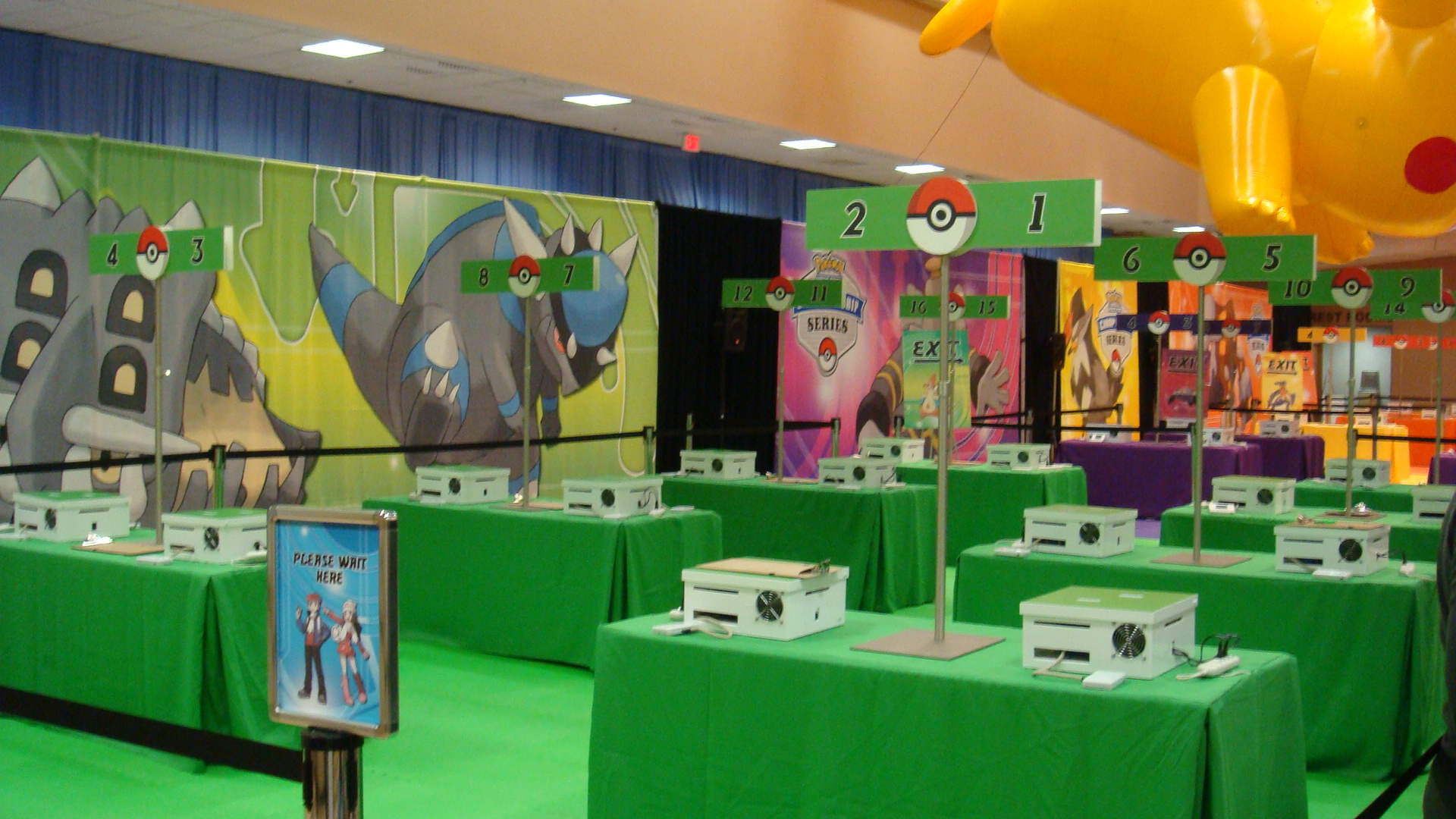 An empty venue in King of Prussia Mall for the 2009 Pokémon VGC Pennsylvania Regionals.