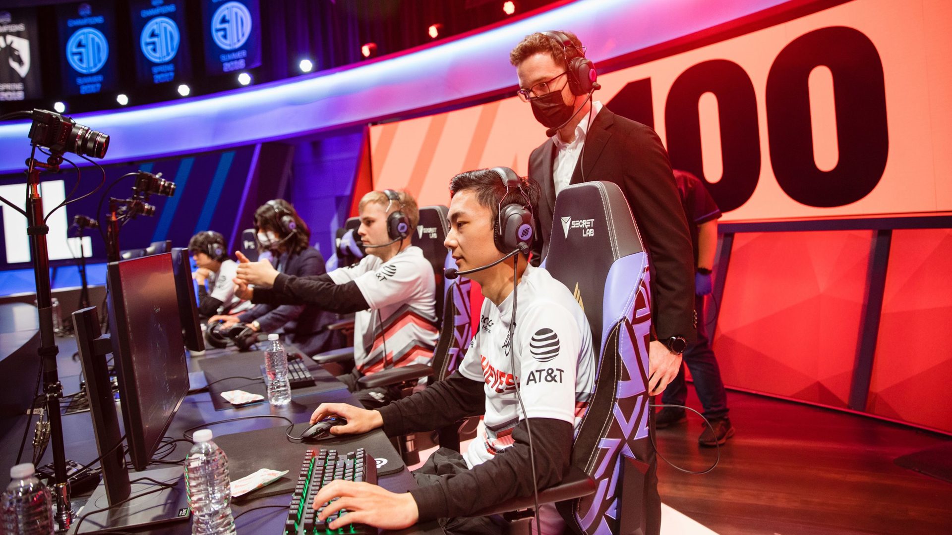When 100T last attended Worlds in 2018, they dropped out of groups in 3rd place.