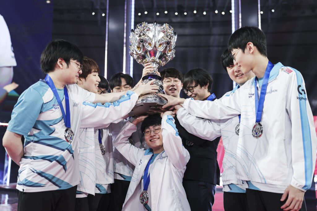 Worlds 2021 qualified teams