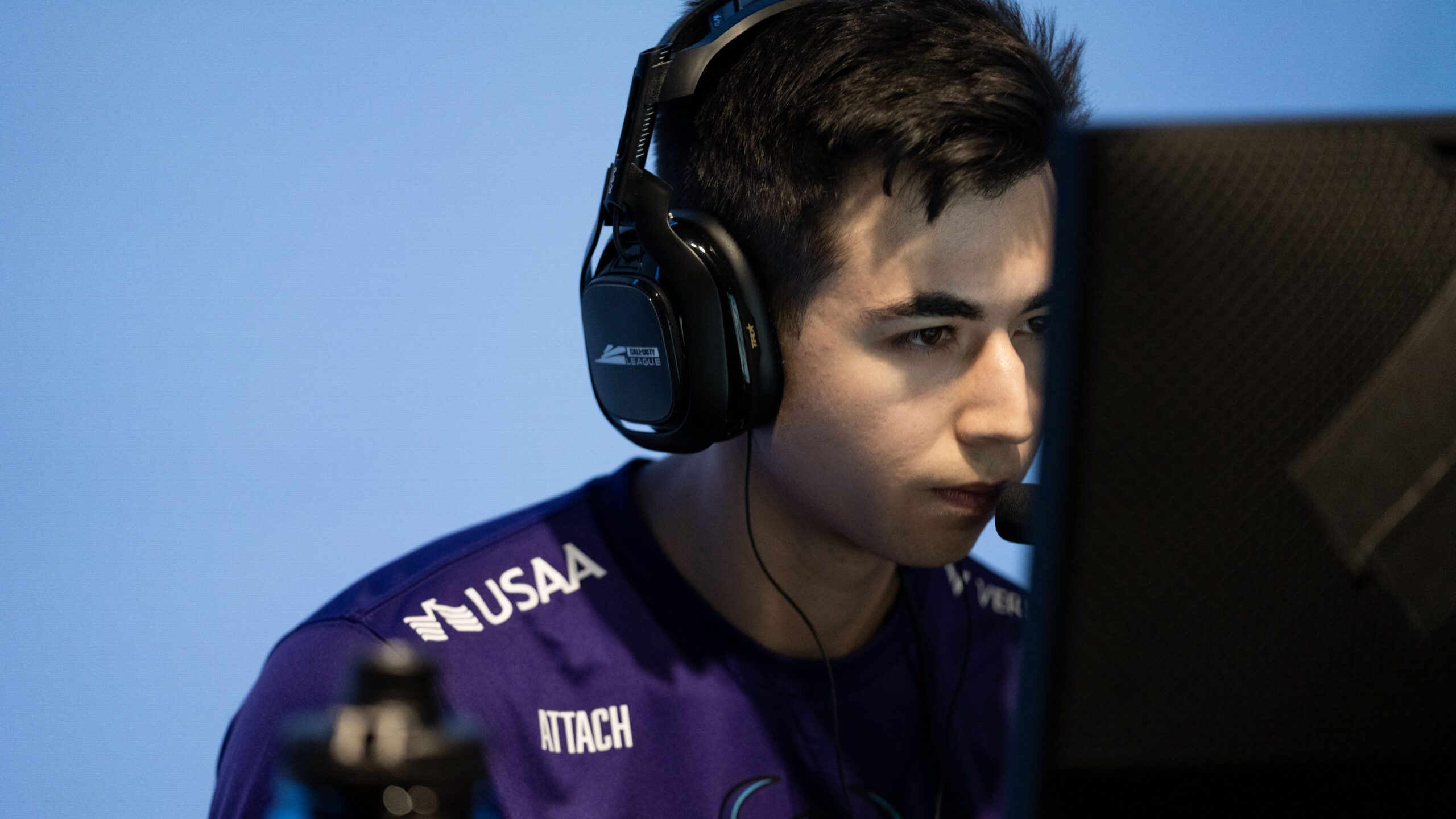 Dillon "Attach" Price on stage, minnesota RØKKR reverse sweep