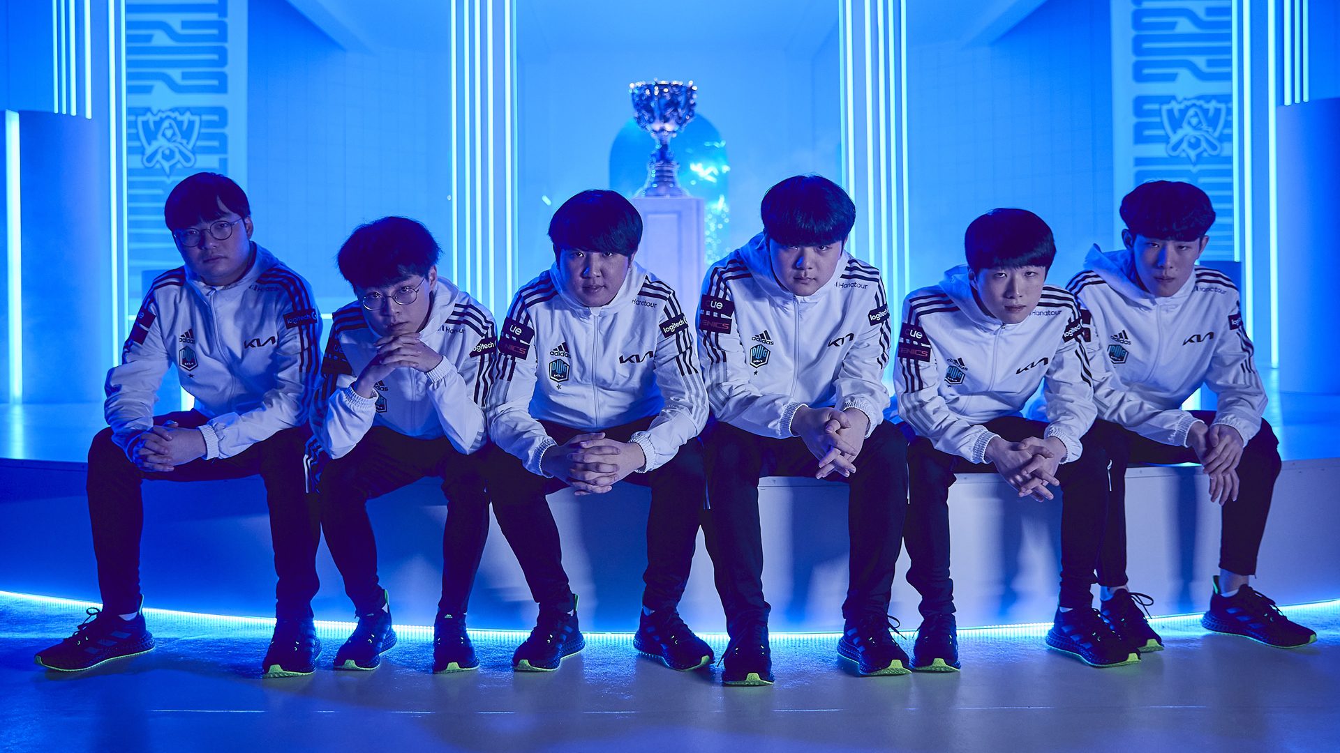 DK stare menacingly before the Finals at Worlds 2021