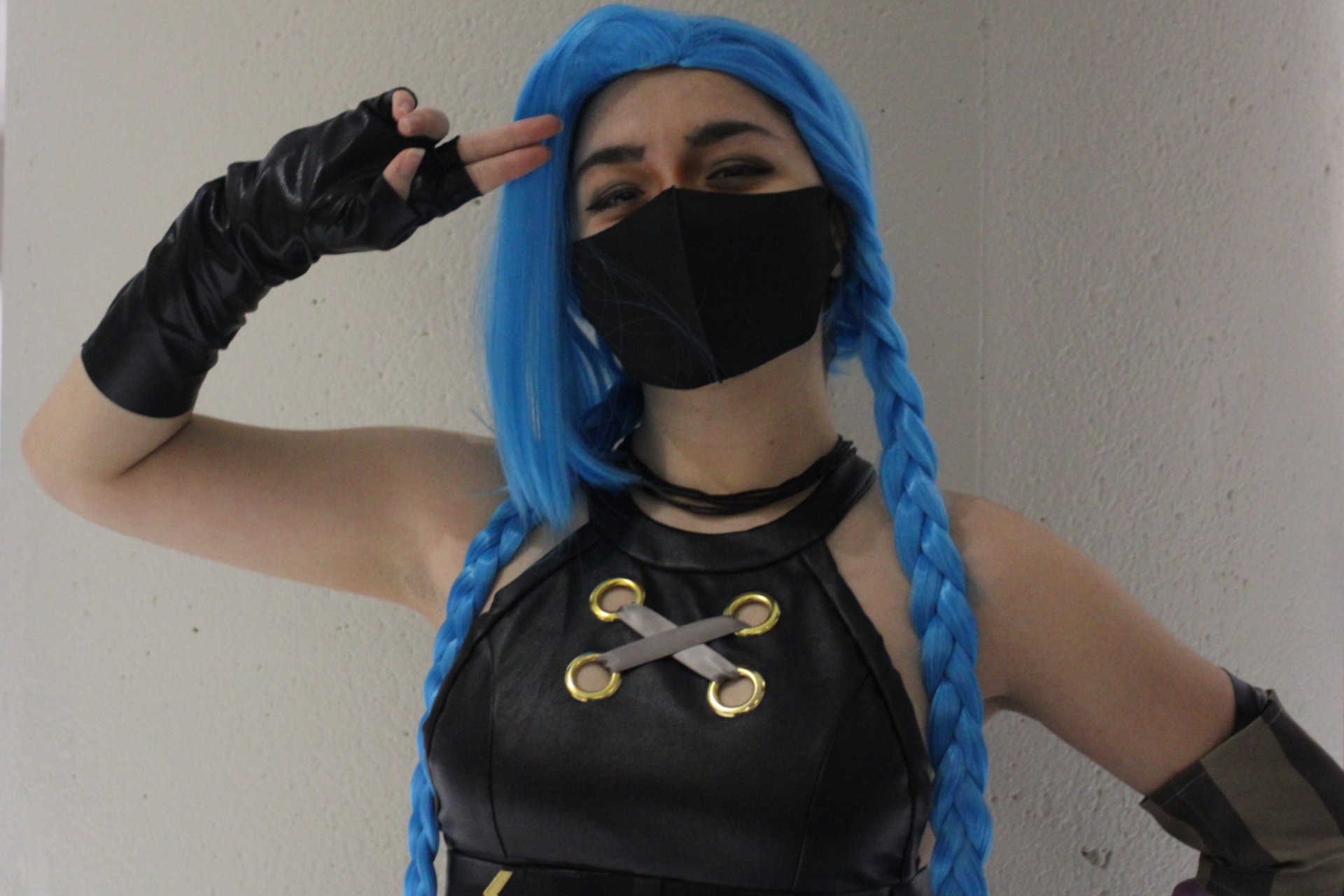 Joselyn Zenvejas's Jinx cosplay at Toronto Comicon
